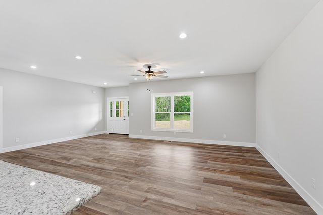11100 H O Allison Rd, Baxter, TN 38544