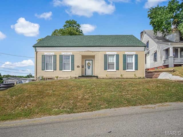 1031 S Charles Street, Belleville, IL 62220