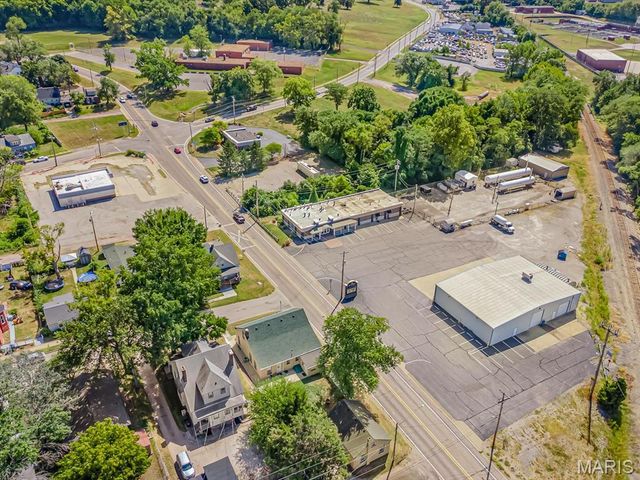 1031 S Charles Street, Belleville, IL 62220