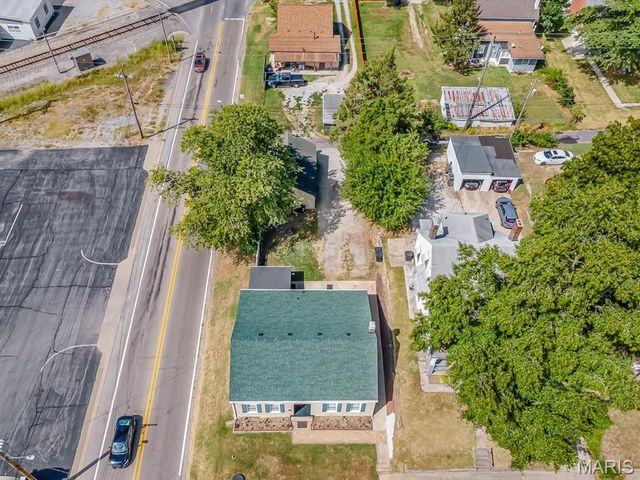 1031 S Charles Street, Belleville, IL 62220