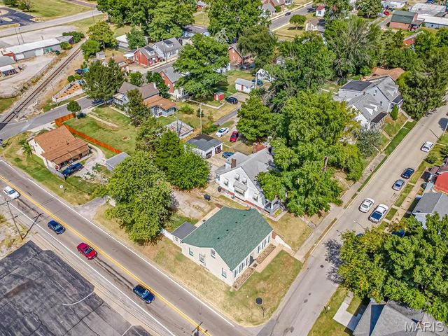 1031 S Charles Street, Belleville, IL 62220