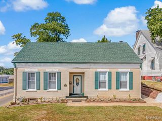 1031 S Charles Street, Belleville, IL 62220