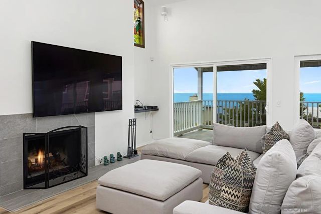 522 4TH STREET A, Encinitas, CA 92024