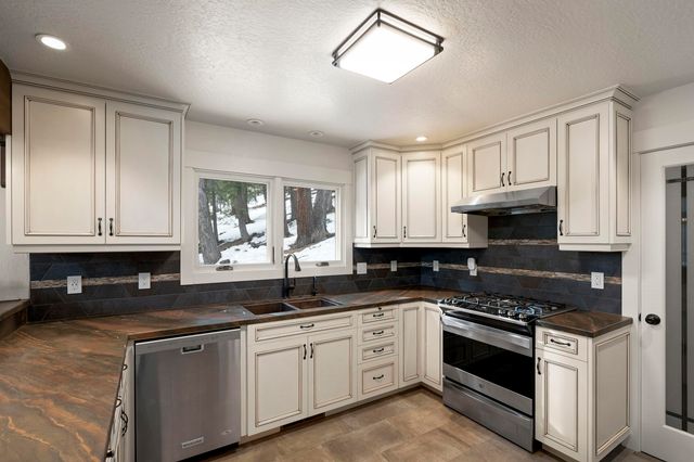 960 Ward Creek Blvd, Tahoe City, CA 96145