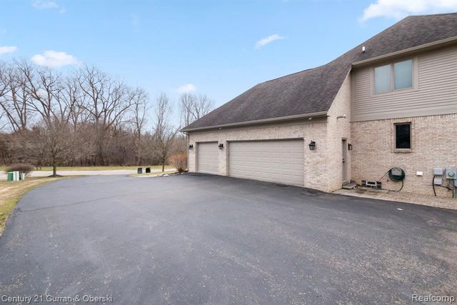 18489 Fox Hollow Court, Northville, MI 48168