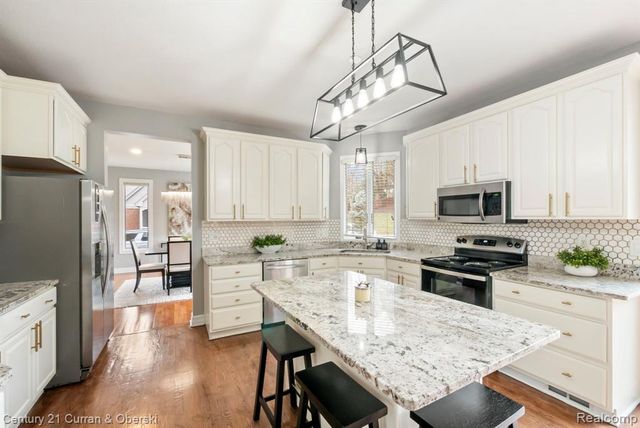 18489 Fox Hollow Court, Northville, MI 48168