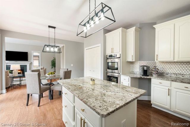 18489 Fox Hollow Court, Northville, MI 48168