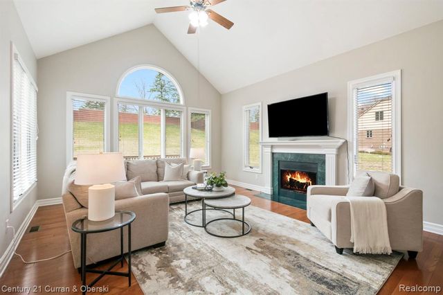 18489 Fox Hollow Court, Northville, MI 48168