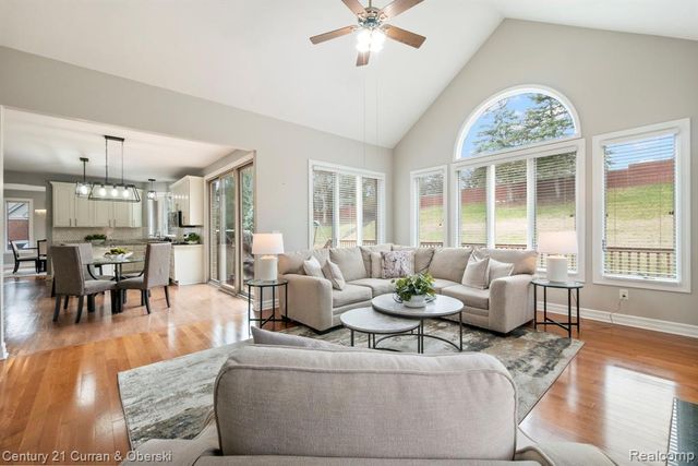 18489 Fox Hollow Court, Northville, MI 48168