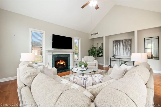 18489 Fox Hollow Court, Northville, MI 48168