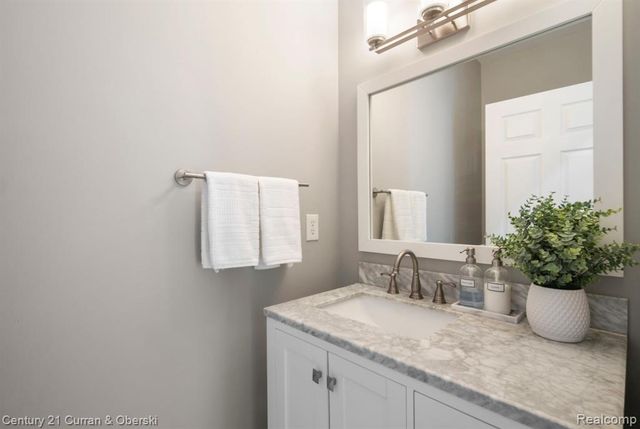 18489 Fox Hollow Court, Northville, MI 48168