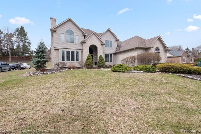 18489 Fox Hollow Court, Northville, MI 48168