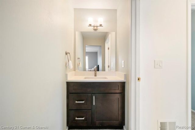 18489 Fox Hollow Court, Northville, MI 48168