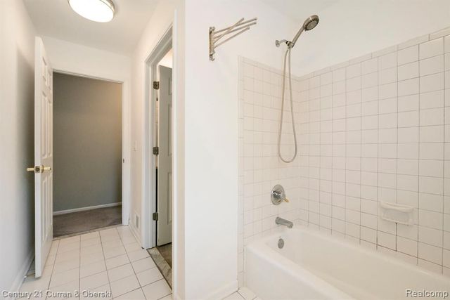 18489 Fox Hollow Court, Northville, MI 48168