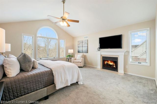 18489 Fox Hollow Court, Northville, MI 48168