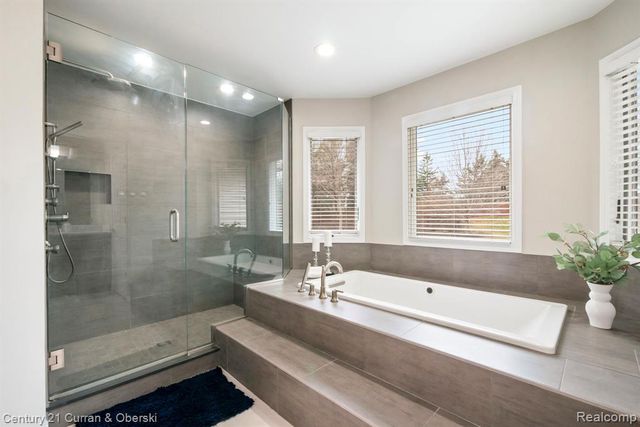 18489 Fox Hollow Court, Northville, MI 48168