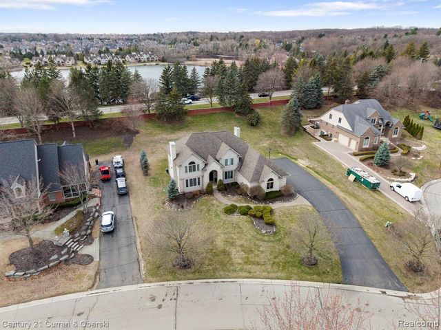 18489 Fox Hollow Court, Northville, MI 48168