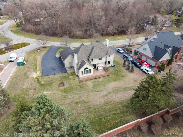 18489 Fox Hollow Court, Northville, MI 48168