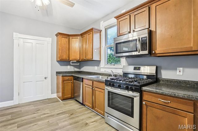 122 W 1st Street, Trenton, IL 62293