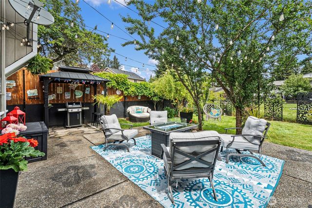 1105 N Newton Street, Tacoma, WA 98406