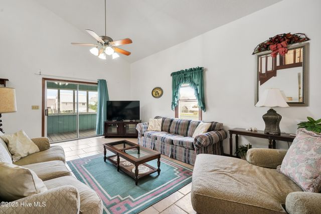 3518 E Pelican Drive, Oak Island, NC 28465