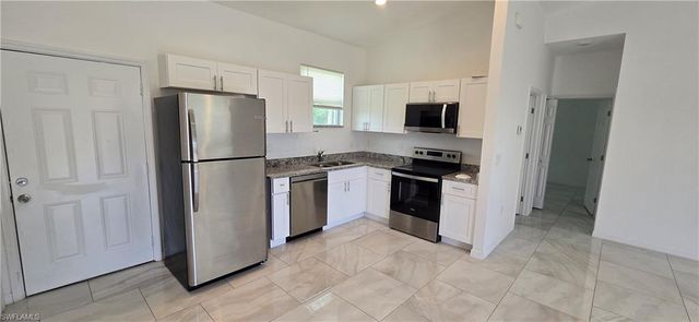 3914 29th ST SW, Lehigh Acres, FL 33976