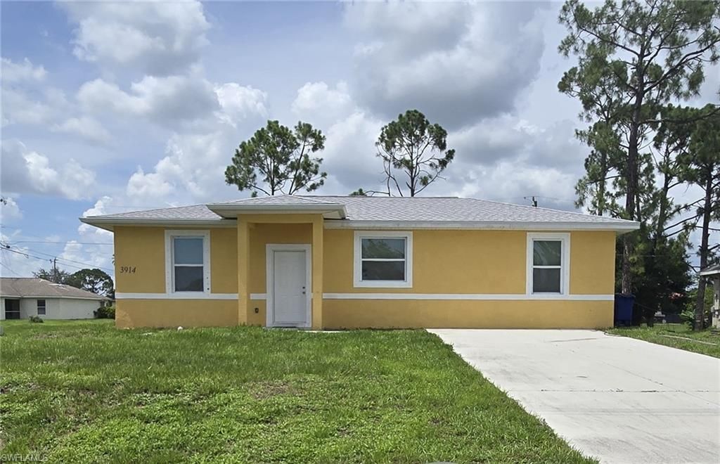 3914 29th ST SW, Lehigh Acres, FL 33976