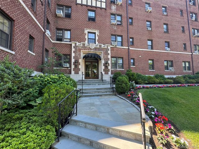 622 Pelhamdale Avenue 36, Pelham, NY 10803