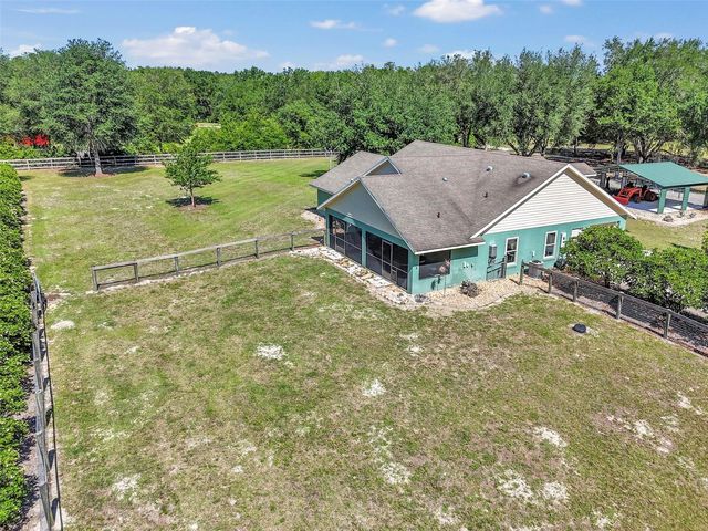 3325 S HWY 314A, Ocklawaha, FL 32179