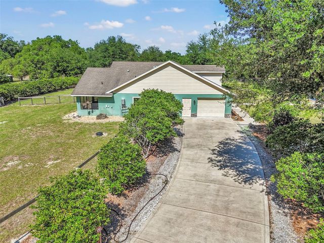 3325 S HWY 314A, Ocklawaha, FL 32179