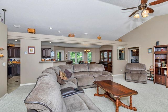 3325 S HWY 314A, Ocklawaha, FL 32179