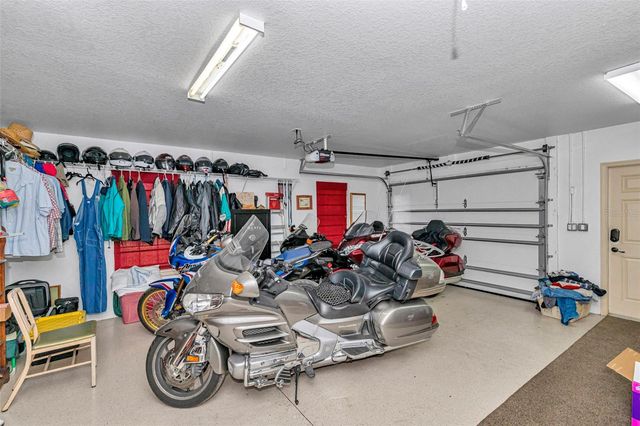 3325 S HWY 314A, Ocklawaha, FL 32179