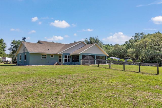 3325 S HWY 314A, Ocklawaha, FL 32179