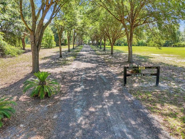 3325 S HWY 314A, Ocklawaha, FL 32179
