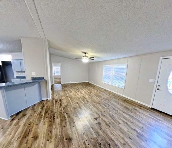 1315 Phoenix Court, Granbury, TX 76048