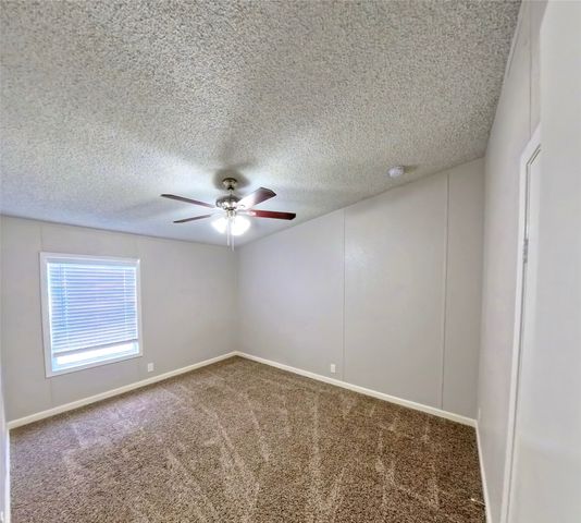 1315 Phoenix Court, Granbury, TX 76048