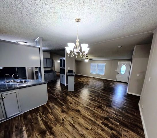 1315 Phoenix Court, Granbury, TX 76048