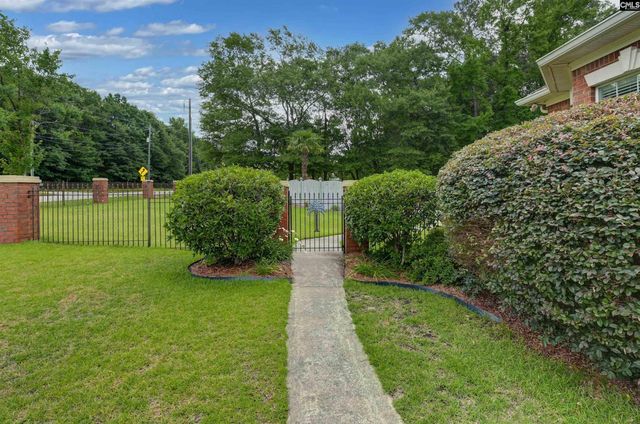 101 Autumn Oaks Lane, Lexington, SC 29073