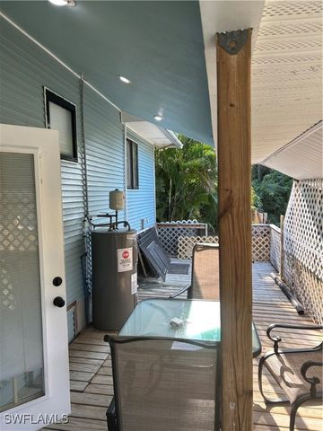 281 Benson ST E, Naples, FL 34113