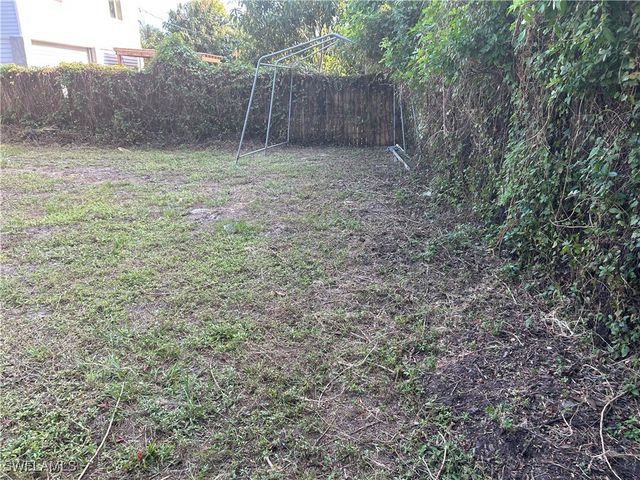 281 Benson ST E, Naples, FL 34113