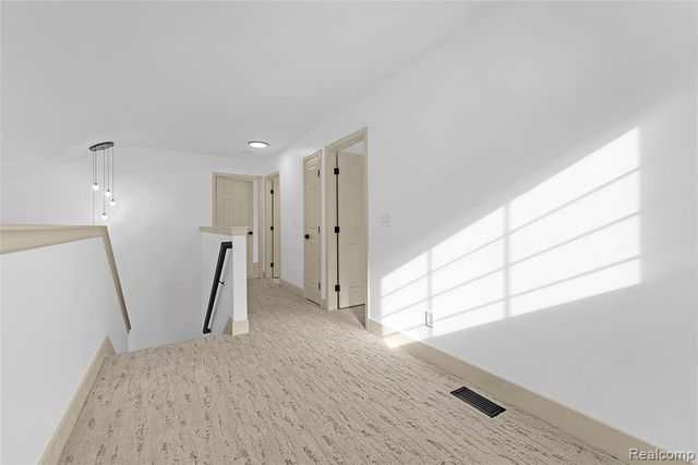 4392 Gateway Circle, West Bloomfield, MI 48322