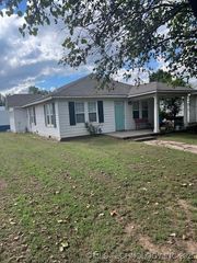 30 S 64th West Avenue W, Sand Springs, OK 74127