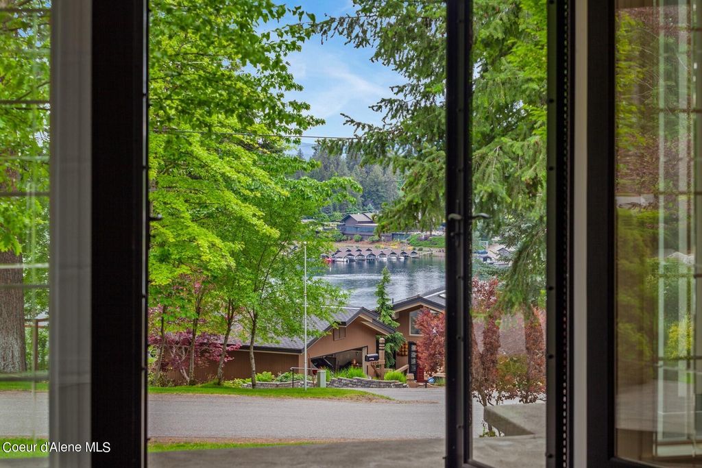 2946 E Point Hayden Dr, Hayden Lake, ID 83835 photo 2