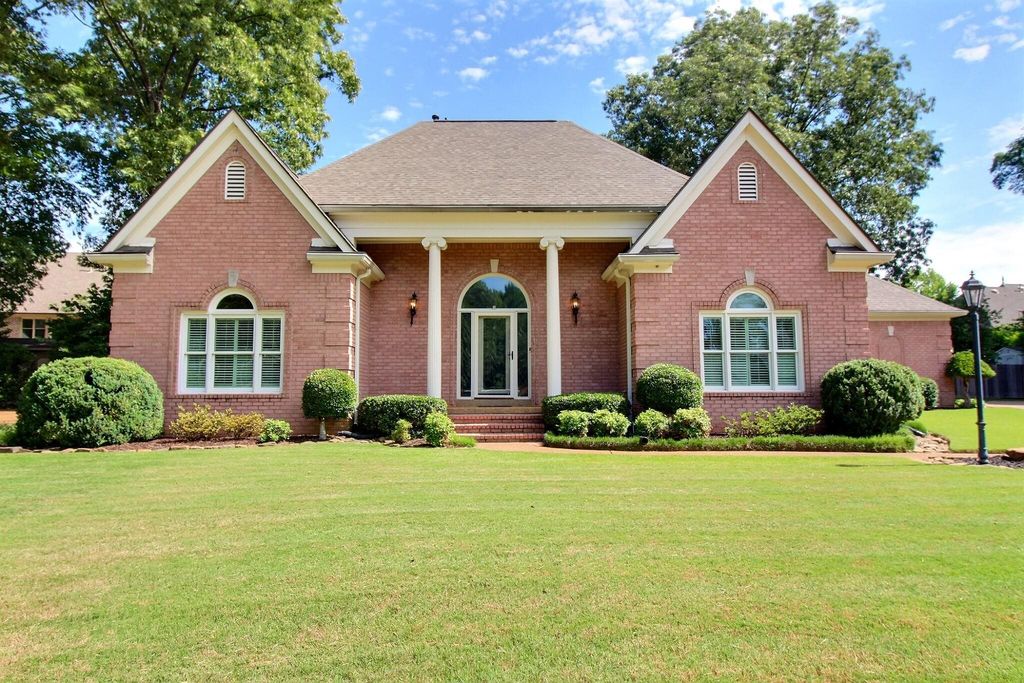 3328 SHADY FOREST CV, Collierville, TN 38017