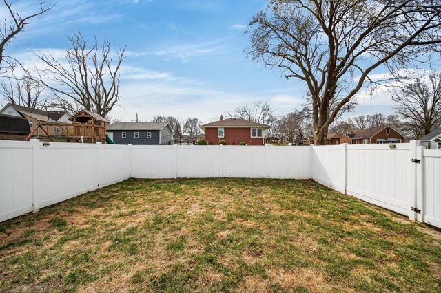 630 N 1st Street, Carlisle, IA 50047