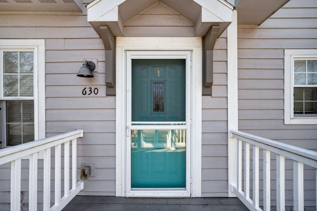 630 N 1st Street, Carlisle, IA 50047