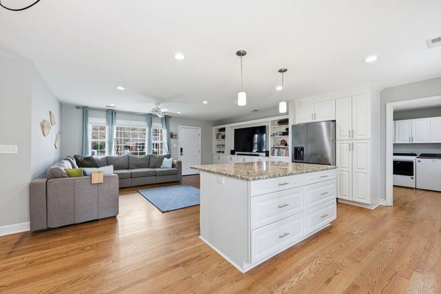 376 Hoff Avenue, Charleston, SC 29407