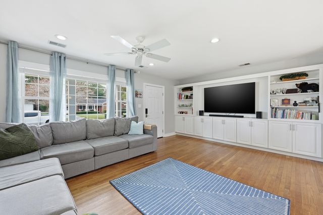 376 Hoff Avenue, Charleston, SC 29407