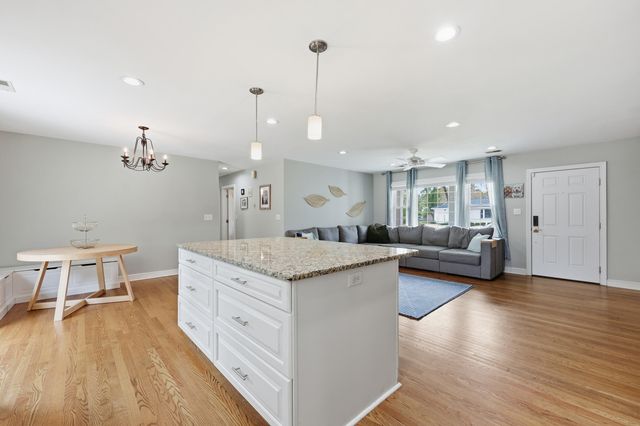 376 Hoff Avenue, Charleston, SC 29407