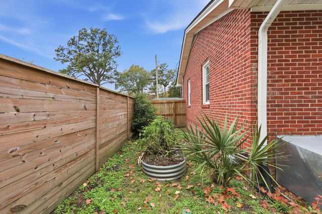 376 Hoff Avenue, Charleston, SC 29407